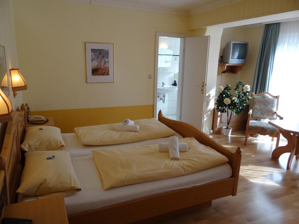 Haus Am Walde 호텔 바트팔링보슈텔 객실 사진